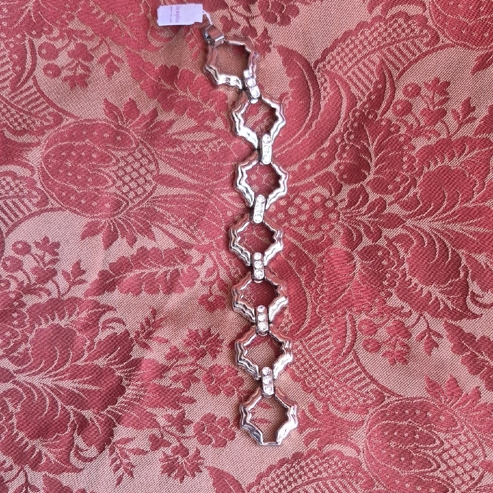 Lia Sophia Silver Bracelet with Crystal Details (J13)
